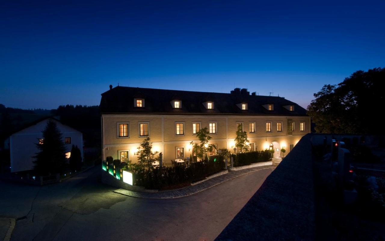 Landgasthof Winter Ardagger Stift Esterno foto